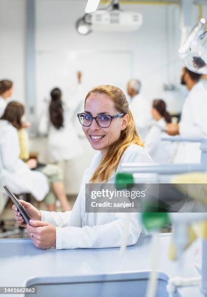 scientists working in the laboratory - doctor and engineer stock pictures, royalty-free photos & images