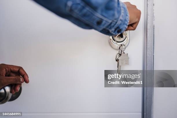 Keys Hand Open Black Hand Holding Keys Photos and Premium High Res Pictures - Getty Images