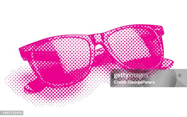 ilustrações de stock, clip art, desenhos animados e ícones de retro style sunglasses - placa de impressão gravada com riscos