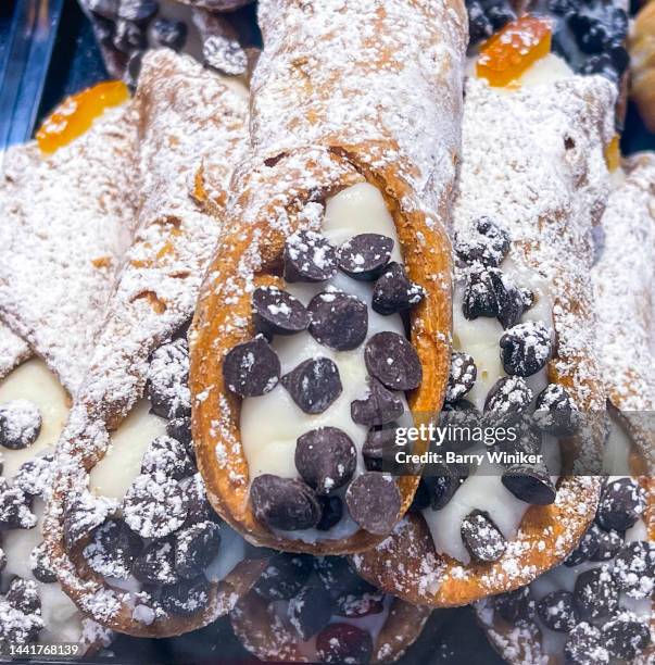 cannoli for sale - close up of chocolates for sale fotografías e imágenes de stock