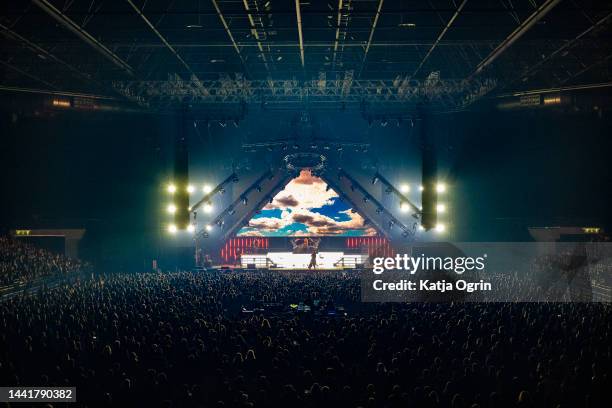 Amy Lee, Troy McLawhorn, Tim McCord, Will Hunt and Emma Anzai of Evanescence perform at Utilita Arena Birmingham on November 15, 2022 in Birmingham,...