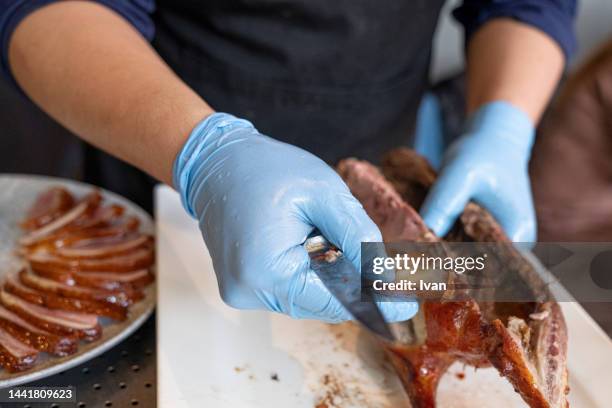 close-up of peking roasted duck - chicken kiev stock-fotos und bilder