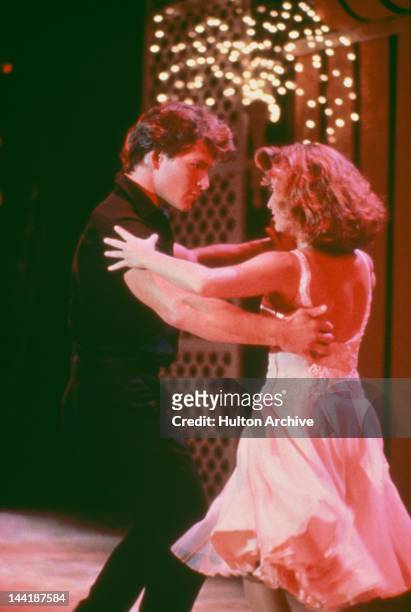 American actors Patrick Swayze and Jennifer Grey star in the film 'Dirty Dancing', 1987.