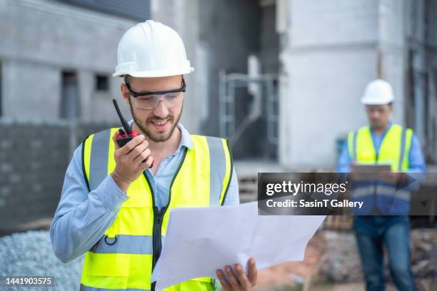Worker Using Radio 3,153 Radio Builder Stock Photos, High-Res Pictures, and Images - Getty ...