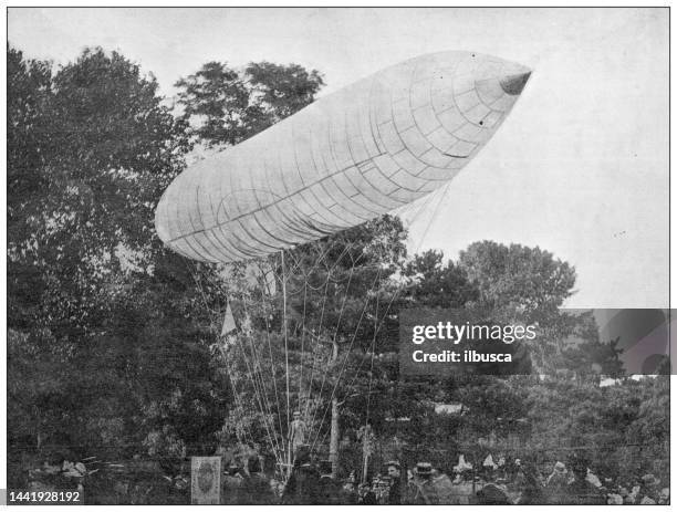 Gyroscopeic Zeppelin 54 Zeppelin Drawing Stock Photos, High-Res Pictures, and Images - Getty ...