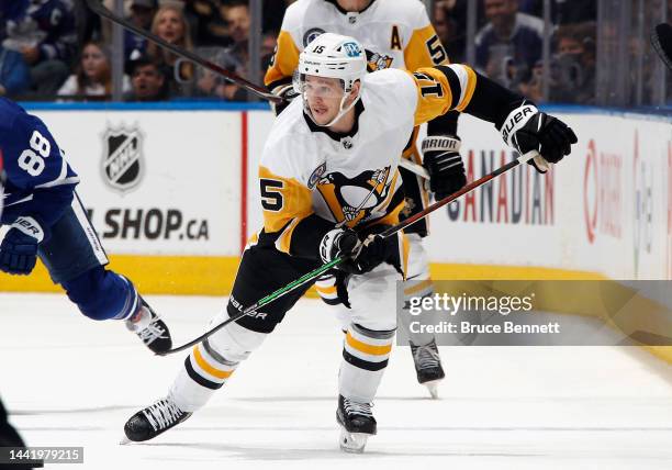 Josh Archibald of the Pittsburgh Penguins skates against the Toronto Maple Leafs at the Scotiabank Arena on November 11, 2022 in Toronto, Ontario,...