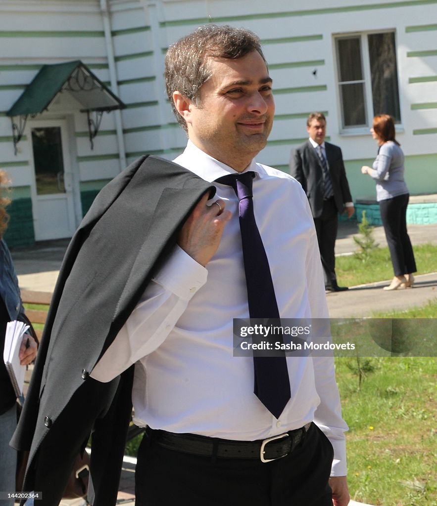 Medvedev Visits WWII Veterans In Tambov