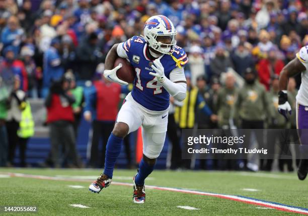 Stefon Diggs of the Buffalo Bills runs the ball after a catch against the Minnesota Vikings at Highmark Stadium on November 13, 2022 in Orchard Park,...