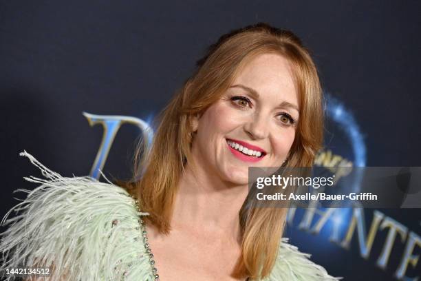 Jayma Mays attends Disney's "Disenchanted" Premiere at El Capitan Theatre on November 16, 2022 in Los Angeles, California.