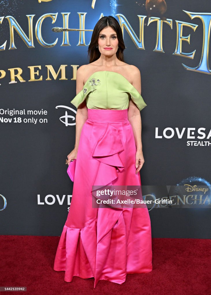 https://media.gettyimages.com/id/1442135942/photo/disneys-disenchanted-premiere-arrivals.jpg?s=1024x1024&w=gi&k=20&c=L7ywxQXWiewAX6WgnVRKoZIuYmC96TKbfC-WnYyKJK0=