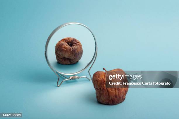 process aging concept - low self esteem stock pictures, royalty-free photos & images