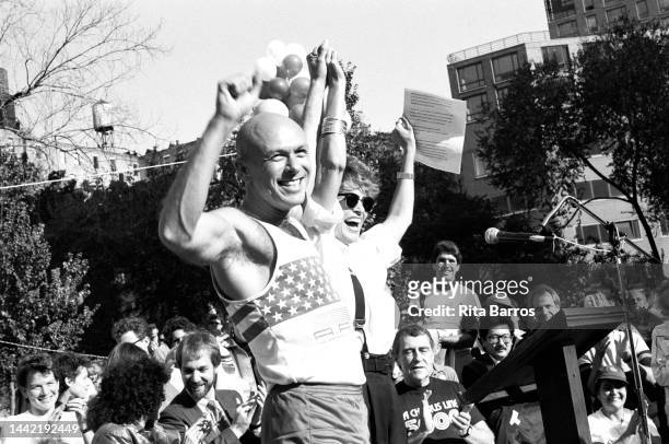 American AIDS activist Brent Nicholson Earle and actress Raquel Welch celebrate the conclusion of Earle's American Run for the End of AIDS , in Union...