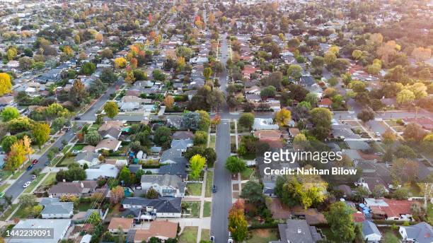 neighborhoods in southern california - altadena stockfoto's en -beelden