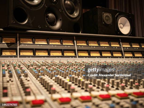 Music Machines Photos and Premium High Res Pictures - Getty Images