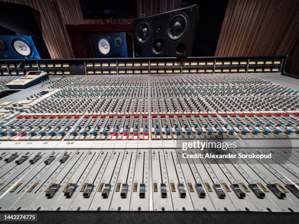 Music Machines Photos and Premium High Res Pictures - Getty Images