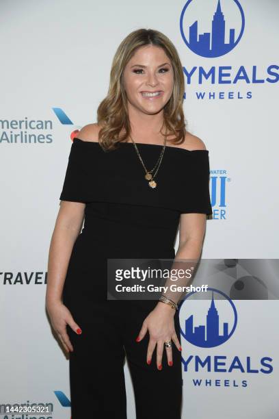 Event honoree Jenna Bush Hager attend Citymeals On Wheels Hosts 35th Annual Power Lunch at The Plaza Hotel on November 17, 2022 in New York City.