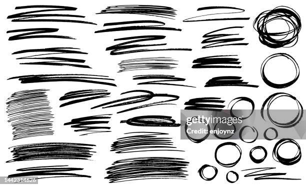 illustrazioni stock, clip art, cartoni animati e icone di tendenza di vettori di scarabocchi di pennarelli neri - scarabocchio disegno