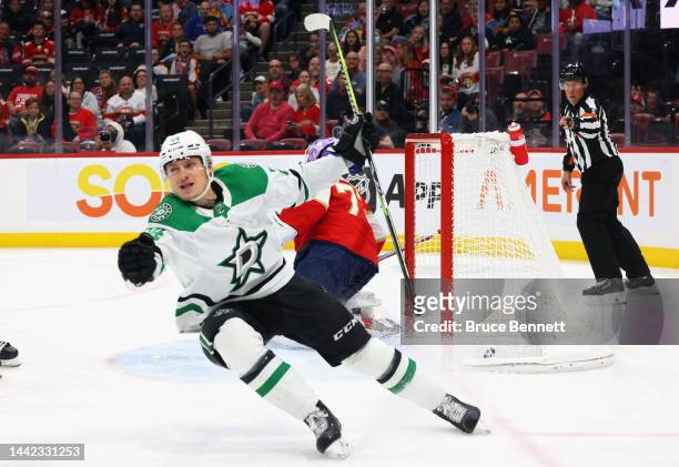 Roope Hintz of the Dallas Stars celebrates his first period goal against Sergei Bobrovsky of the Florida Panthers at FLA Live Arena on November 17,...