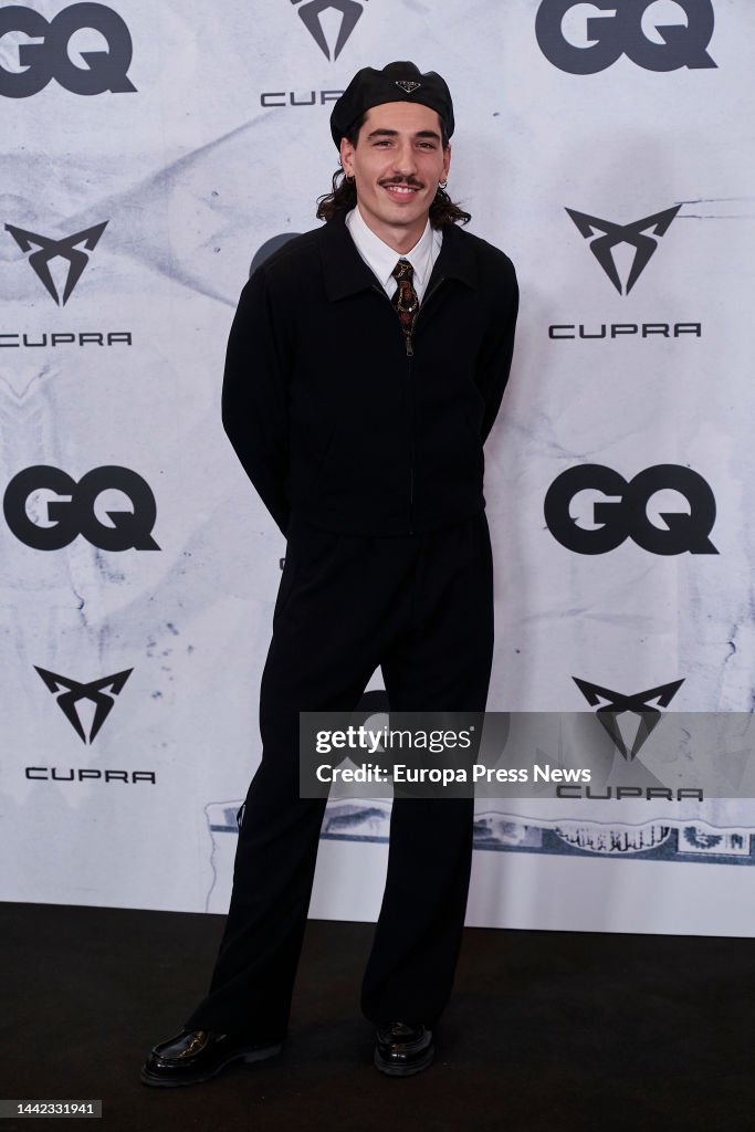 Footballer Hector Bellerin at the photocall of the XXI edition of the  News Photo - Getty Images