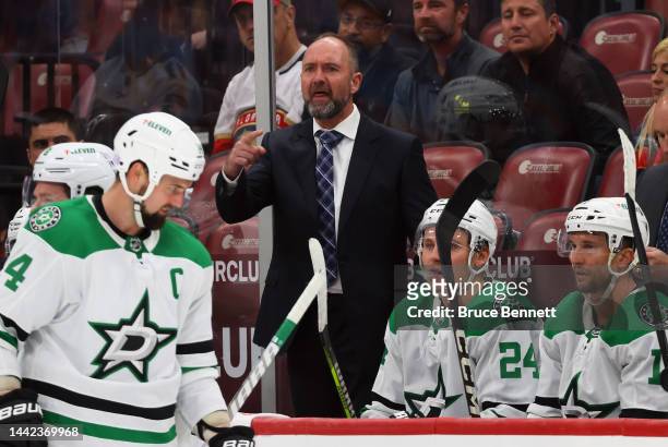 Head coach Pete DeBoer of the Dallas Stars handles the bench during the third period against the Florida Panthers at FLA Live Arena on November 17,...