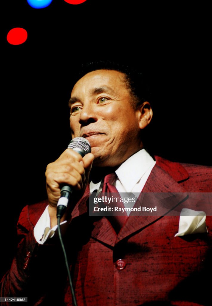 Smokey Robinson Live In Concert