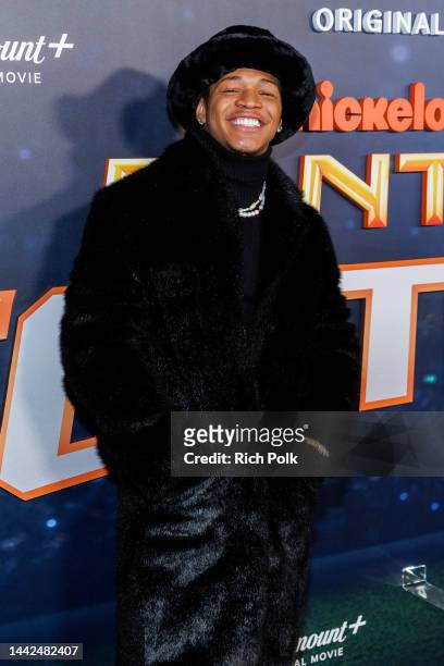 Singer YK Osiris arrives at the "Fantasy Football" Premiere & Event at Paramount Studios, Sherry Lansing Theatre on November 17, 2022 in Los Angeles,...