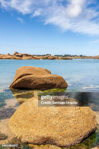 granite boulders at ploumanach beach - perros guirec stock pictures, royalty-free photos & images