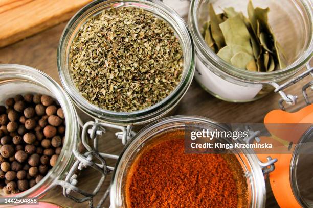 spices - oregano stock-fotos und bilder