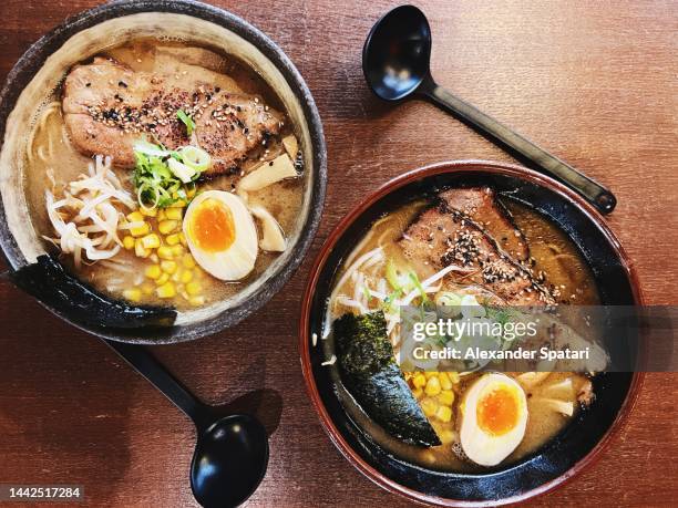 ramen noodle soup with pork belly, high angle view - ramen noedels stockfoto's en -beelden