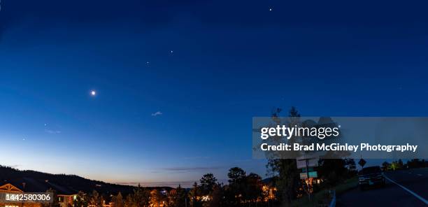 five planet alignment - venus planeta fotografías e imágenes de stock