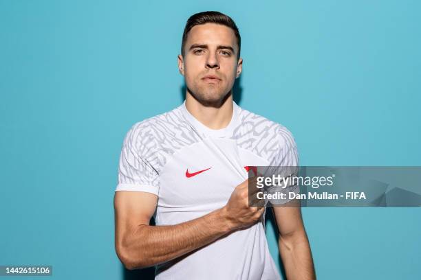 Jan Bednarek of Poland poses during the official FIFA World Cup Qatar 2022 portrait session on November 18, 2022 in Doha, Qatar.