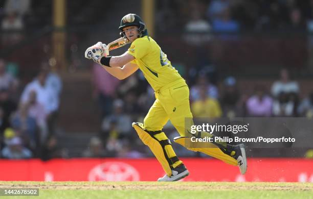 Steve Smith of Australia bats during Game 2 of the One Day International series between Australia and England at Sydney Cricket Ground on November...