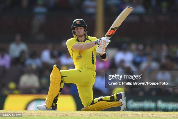 Steve Smith of Australia bats during Game 2 of the One Day International series between Australia and England at Sydney Cricket Ground on November...