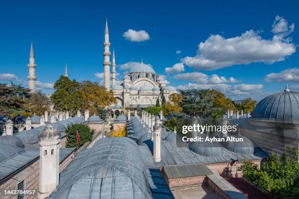 famous suleymaniye mosque complex in fatih district of istanbul, turkey - süleymaniye moskee stockfoto's en -beelden