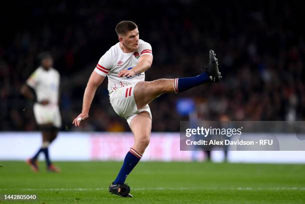 Owen Farrell of England kicks a penalty during the Autumn International match between England and New Zealand at Twickenham Stadium on November 19,...