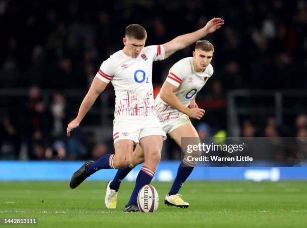 Owen Farrell of England kicks the ball during the Autumn International match between England and New Zealand at Twickenham Stadium on November 19,...