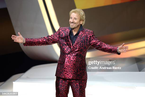 Thomas Gottschalk is seen on stage during the "Wetten, dass...?" Live Show on November 19, 2022 in Friedrichshafen, Germany.