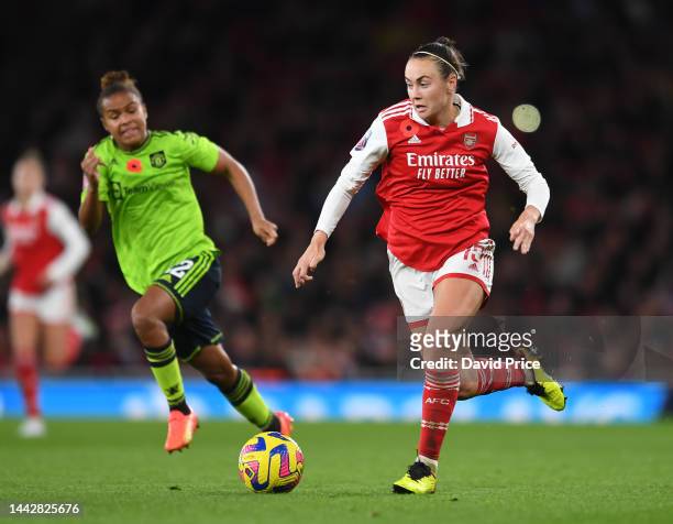 Caitlin Foord of Arsenal runs with the ball during the WSL match between Arsenal Women and Manchester United Women during the FA Women's Super League...