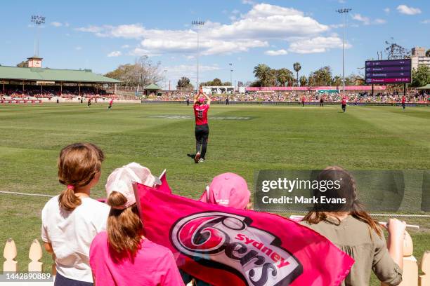 General view as Ellyse Perry of the Sixers cheers during the Women's Big Bash League match between the Sydney Sixers and the Hobart Hurricanes at...