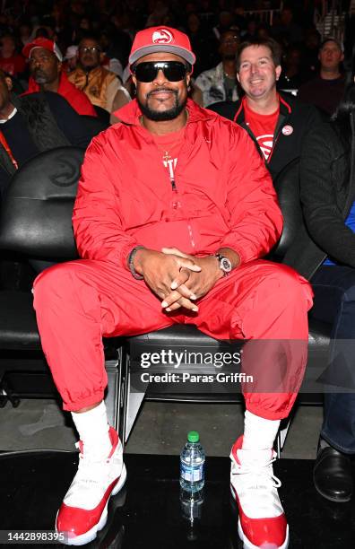 Actor Chris Tucker attends the game between the Toronto Raptors and the Atlanta Hawks at State Farm Arena on November 19, 2022 in Atlanta, Georgia....