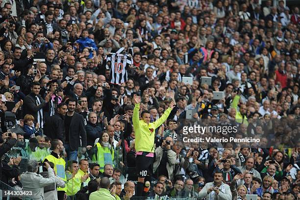 Alessandro Del Piero of Juventus FC salutes the fans during his final game for the club, the Serie A match between Juventus FC and Atalanta BC at...