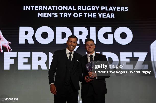 Conrad Smith presents the trophy to Rodrigo Fernandez of Chile winner of the International Rugby Players Men’s Try of the Year during the World Rugby...