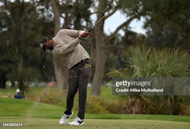 Sahith Theegala of the United States plays his shot from the 17th tee at Sea Island Resort Seaside Course on November 20, 2022 in St Simons Island,...