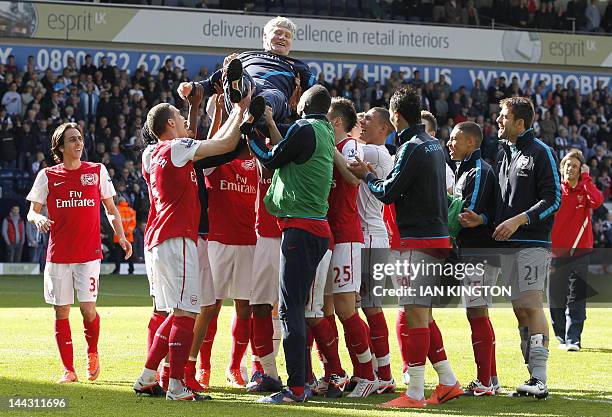 Pat Rice Assistant Manager 115 Coach Pat Rice Stock Photos, High-Res Pictures, and Images - Getty ...