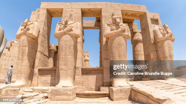 ramesseum, necrópolis tebana, egipto - valle de los reyes fotografías e imágenes de stock