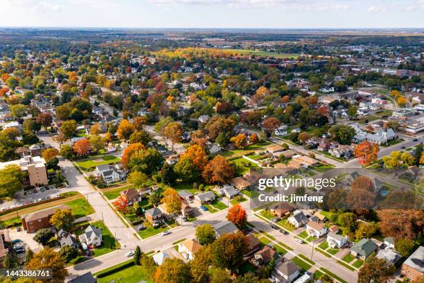 luftaufnahme downtown and residential district, port colborne, kanada - ontario kanada stock-fotos und bilder