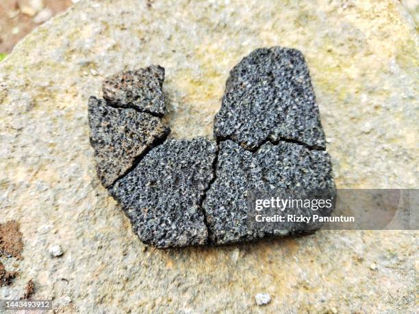 Fragmented Stone Fragments Texture Photos and Premium High Res Pictures - Getty Images