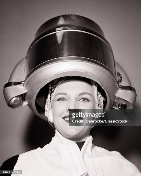 279 Vintage Hair Dryer Photos and Premium High Res Pictures - Getty Images