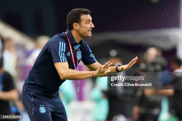 Lionel Scaloni, Head Coach of Argentina, gives their team instructions during the FIFA World Cup Qatar 2022 Group C match between Argentina and Saudi...