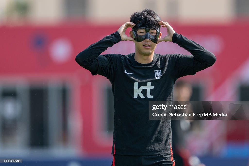 Korea Republic Training Session - FIFA World Cup Qatar 2022